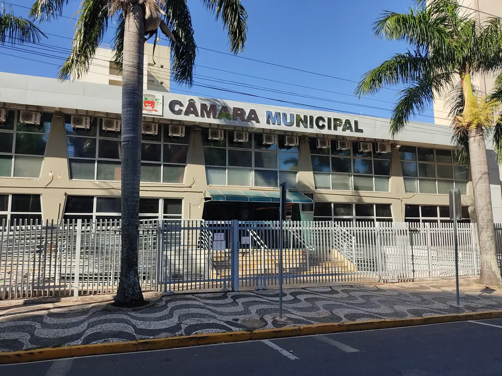 Concurso Câmara de Presidente Prudente SP 2026 abre edital com 4 vagas e salários de até R$ 22 mil